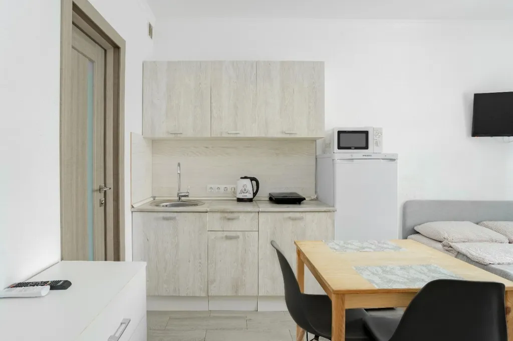 Стильная студия возле Таможенной академии