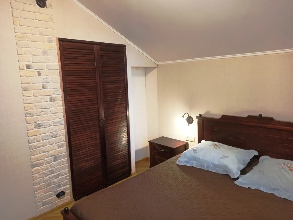 Коттедж Коттедж со своими водоемами и рыбалкой — Шаховская