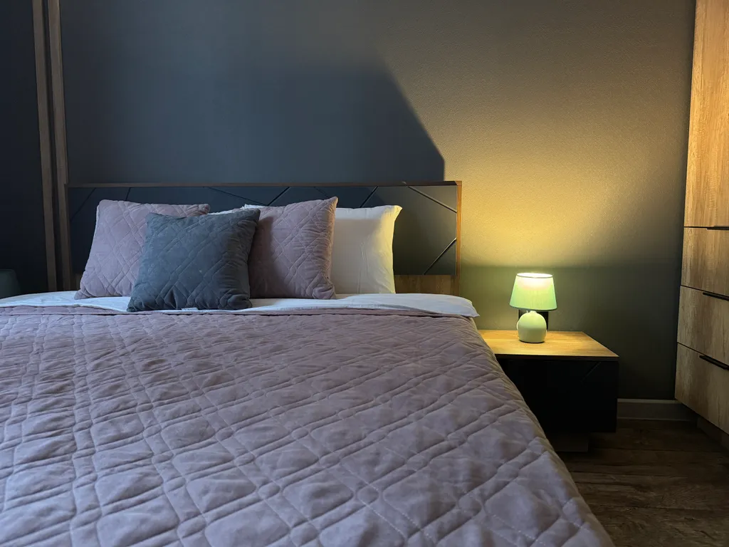 Двухкомнатная квартира в районе Столбов и Бобрового лога