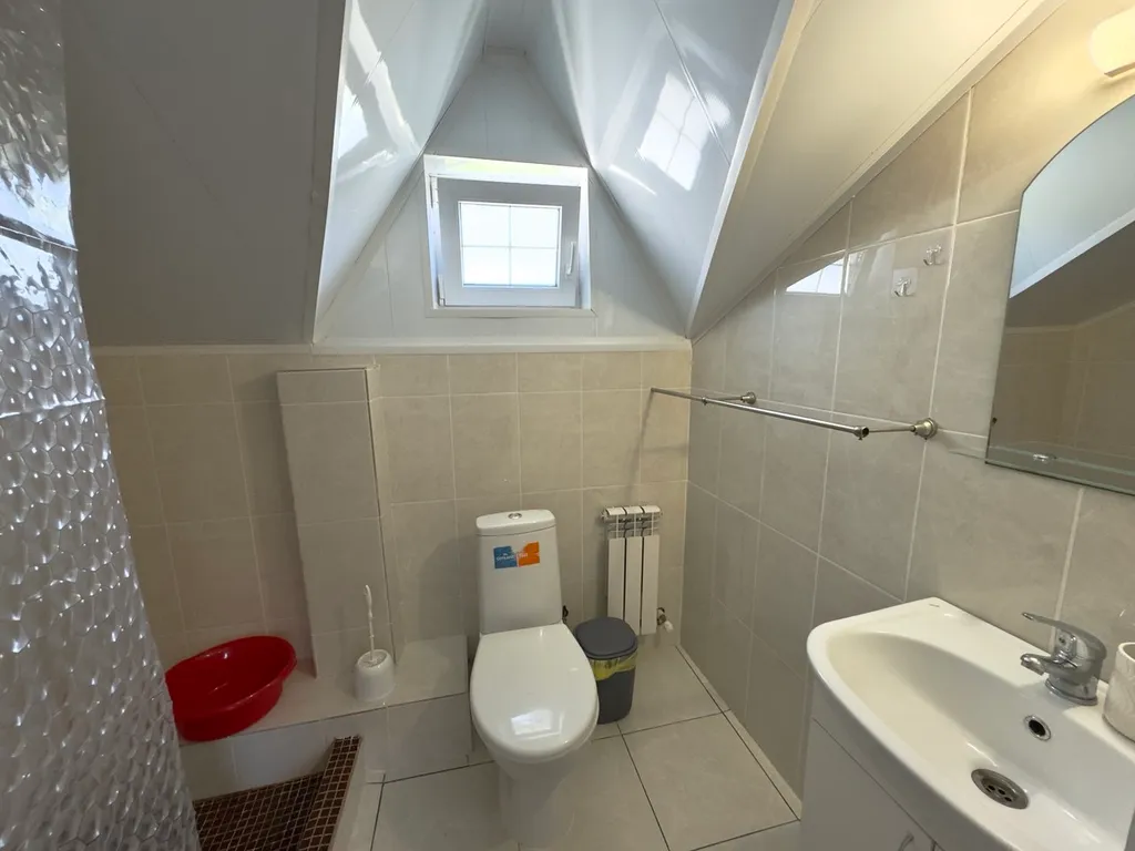 Номер с двухспальной кроватью и доп.местом, с французским балконом