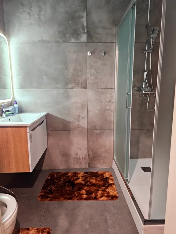 Двухкомнатная квартира с евроремонтом