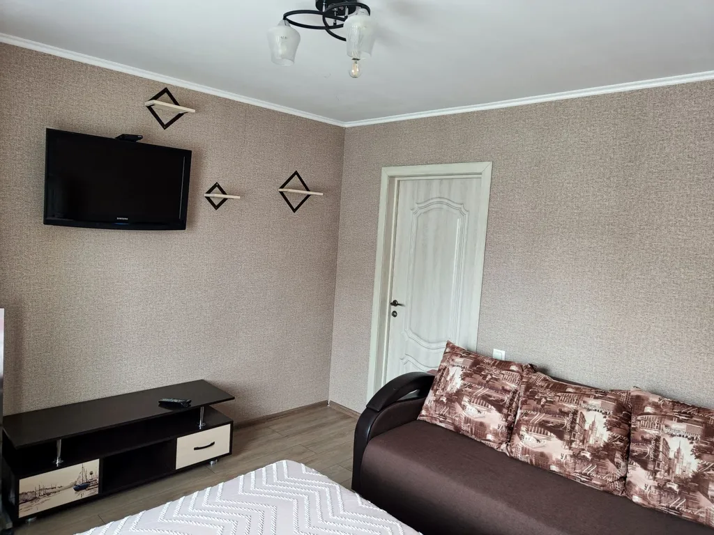 Двухкомнатная квартира в центре города  Нягань