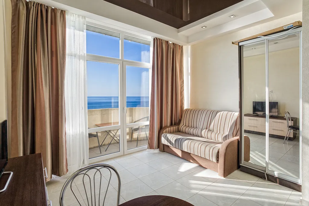 Квартира Студия на двоих с балконом у моря — аренда посуточно в Кореиз