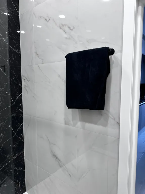 Идеальная чистая квартира в центре города с дизайнерским ремонтом