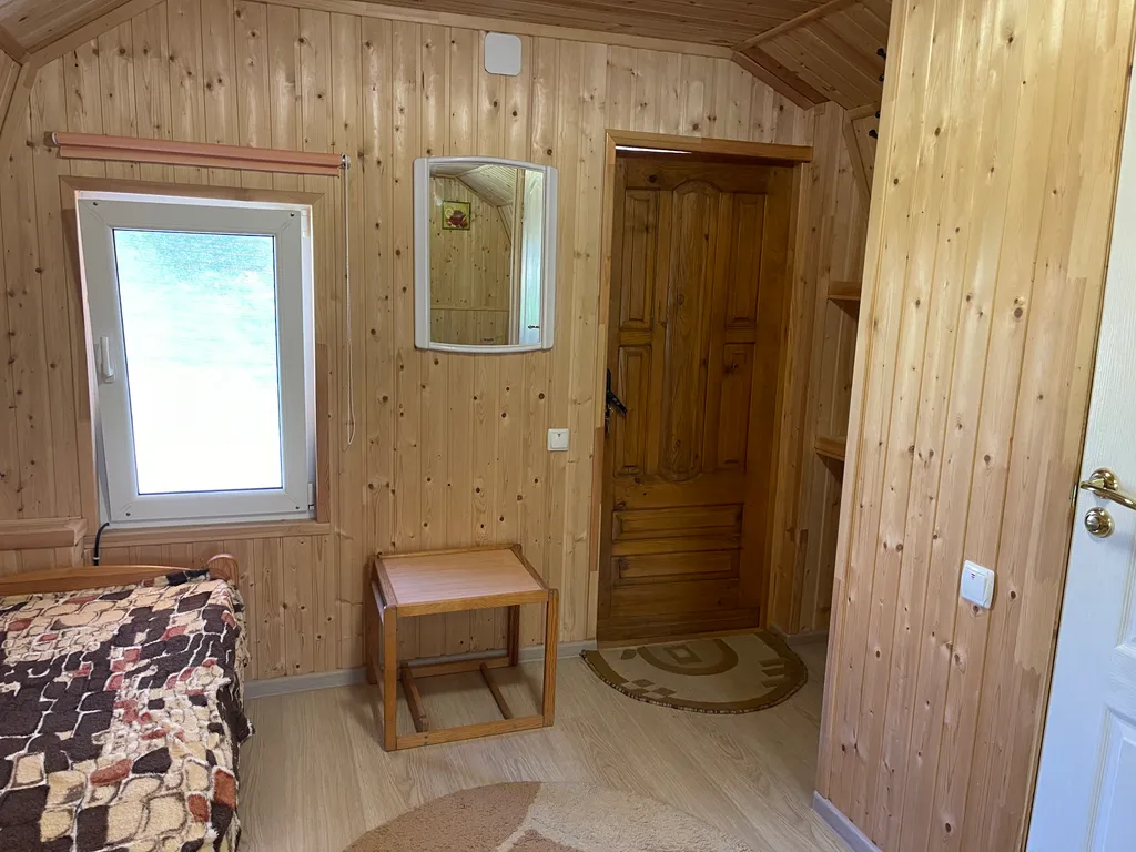 Уютный дачный домик возле моря целиком