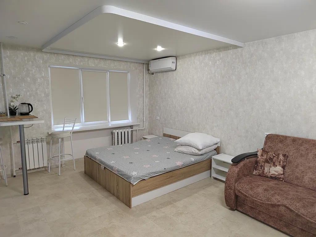 Квартира Студия с ремонтом в центре города — аренда посуточно в Фролово