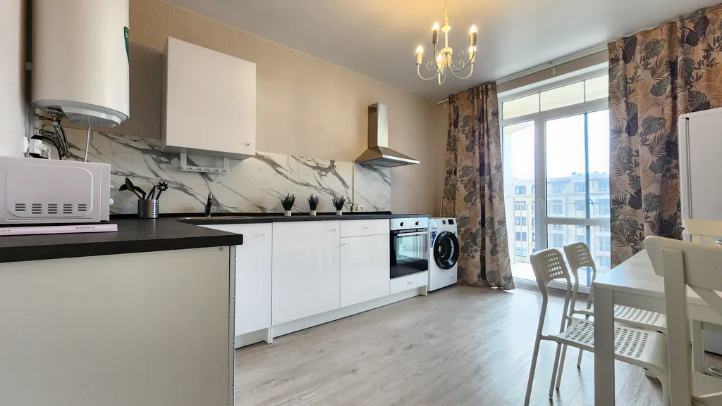 Двушка с видом на детскую площадку