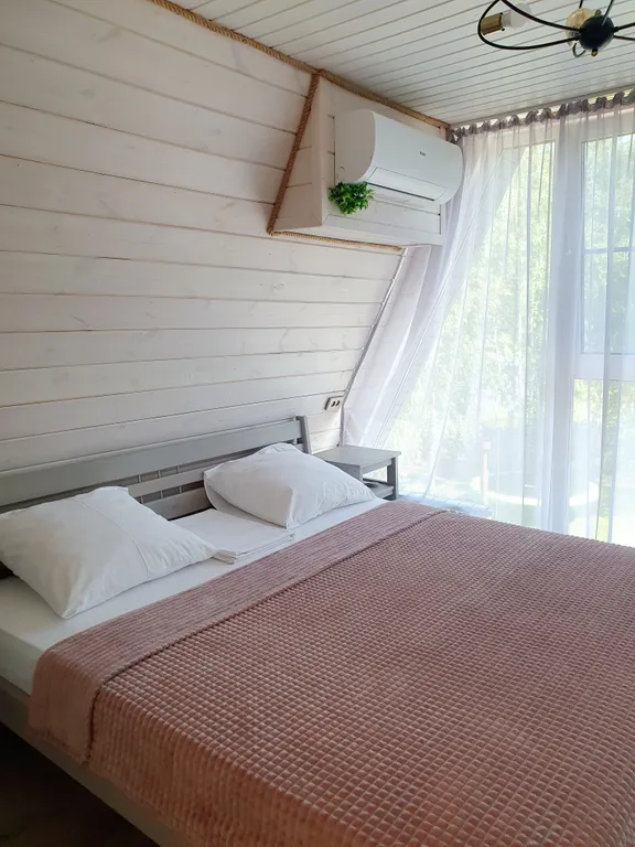 Домик в лесу А-фрейм вилладж