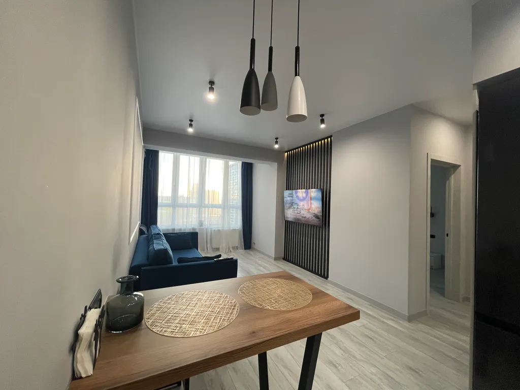 Роскошная квартира в центре мегаполиса с видом на собственный парк