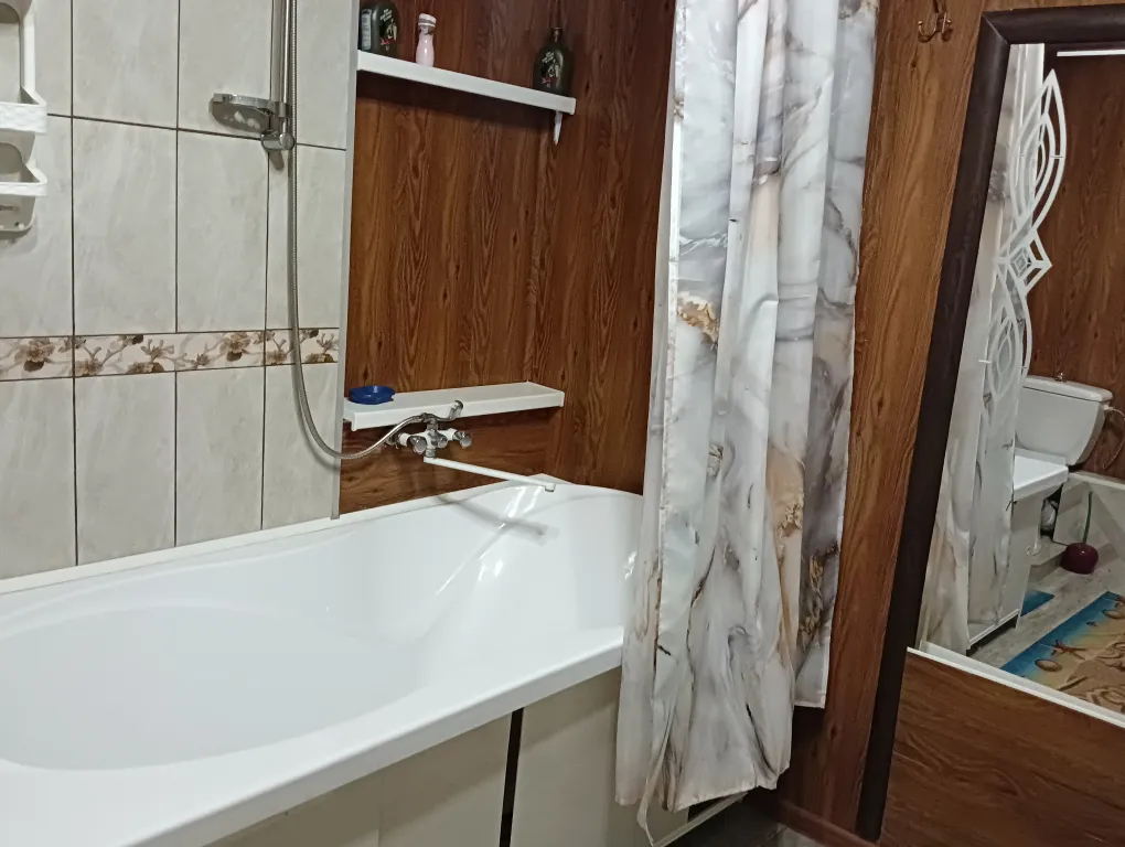 Терем с мансардой в дивном лесу у моря, с новым ремонтом и обстановкой