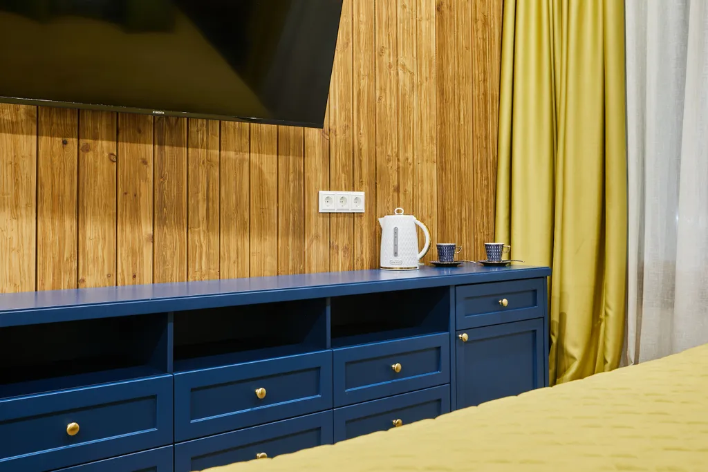 Полулюкс с кроватью размера king-size видом на озеро