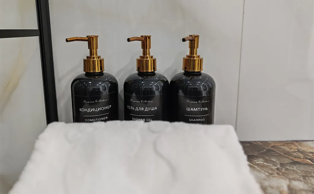 Квартира с видом на сквер Героев России