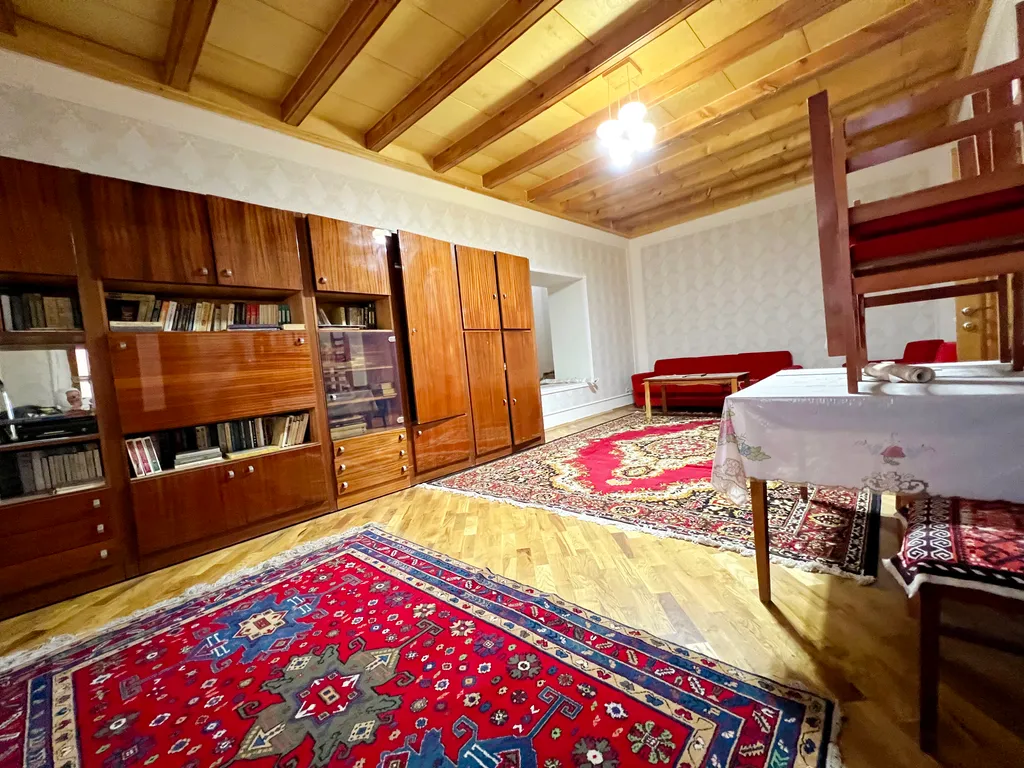 Дом в живописных горах