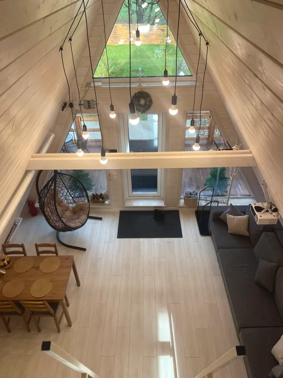 Треугольный дом с баней и сибирским чаном