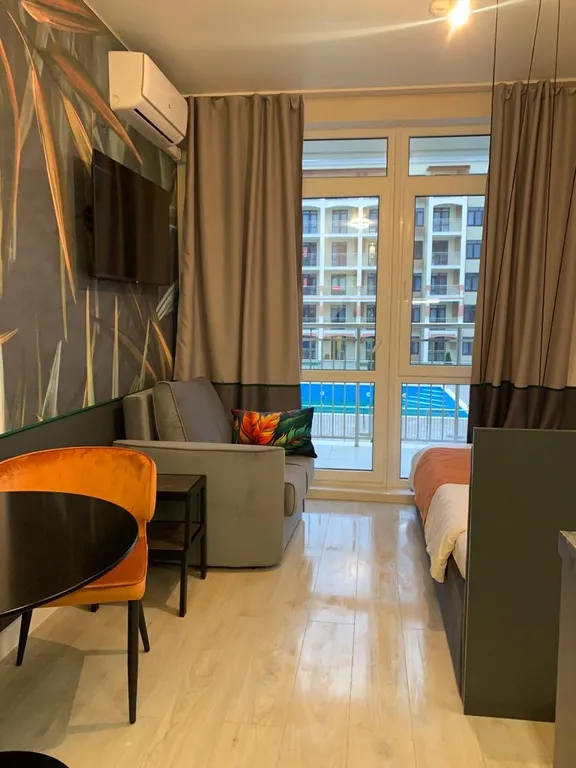 Оранжевая студия