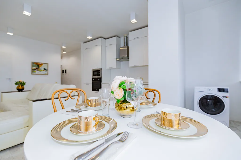 Евротрешка рядом с вокзалом