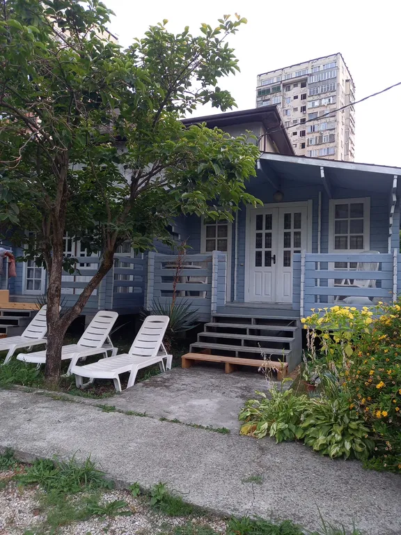 Коттедж Домик с видом на горы — Гагра