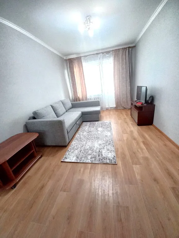 Уютная квартира рядом с СК "Кристалл"