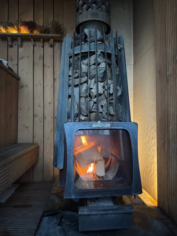 Дом с баней и горячим чаном