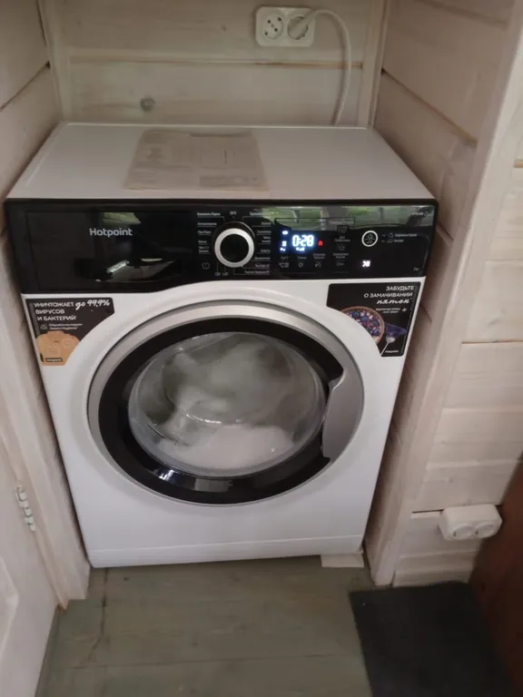 Домик у озера рядом с Москвой