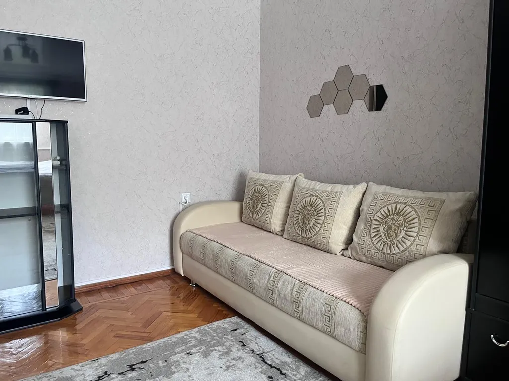 6-комнатный Дом