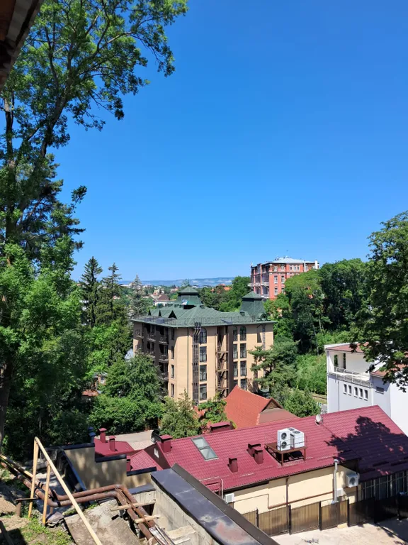 Уютная квартира рядом с парком, каскадной лестницей