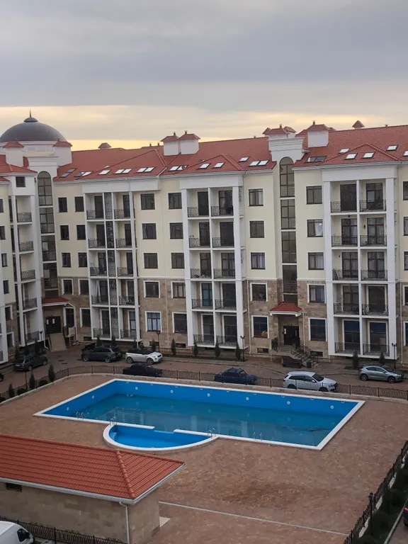 Квартира Квартира в ЖК Изумрудный город на берегу моря с бассейном — Геленджик