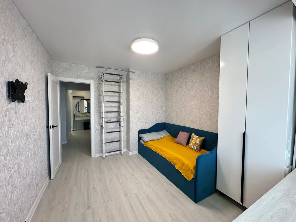 Евро-трешка на автостанции