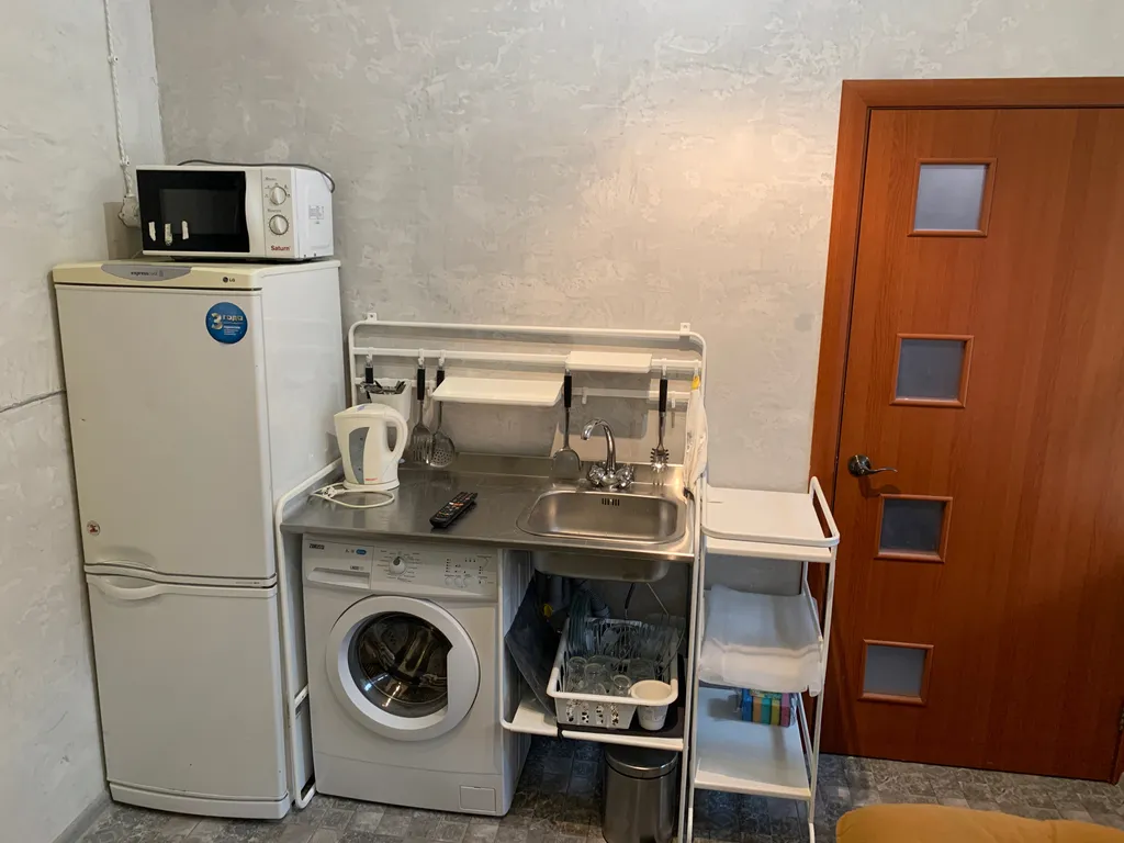 Семейные апартаменты на 4-х в самом центре Ялты у моря, парковка бонус