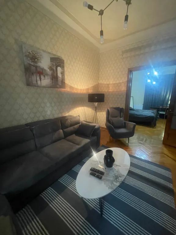 Апартаменты с балконом рядом с парком Ваке