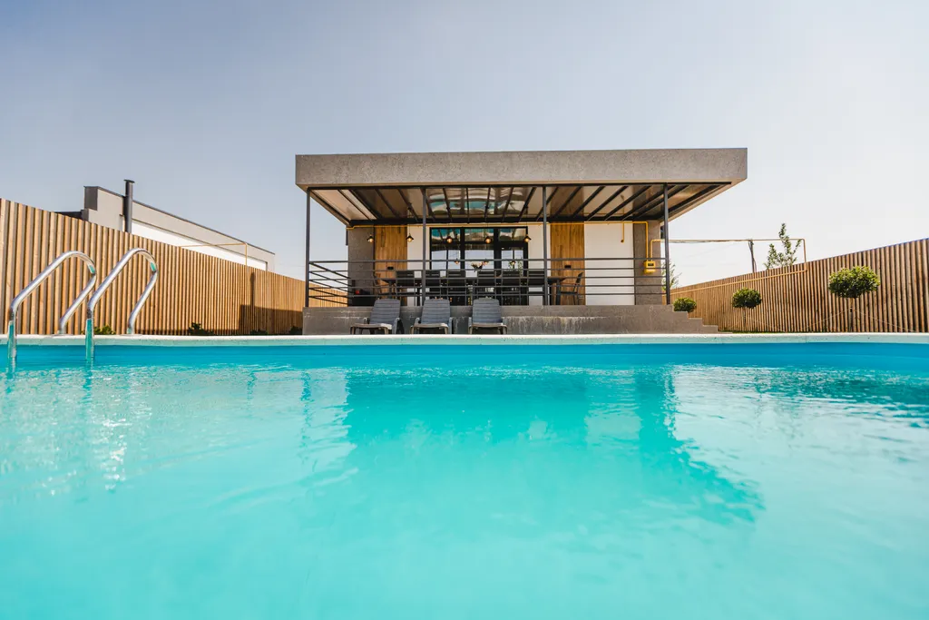 Коттедж Загородный дом с баней и бассейном — аренда посуточно в Яблоновский