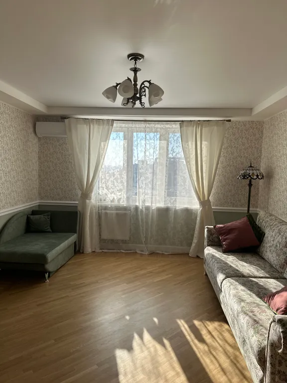 Уютная квартира возле Брестской Крепости