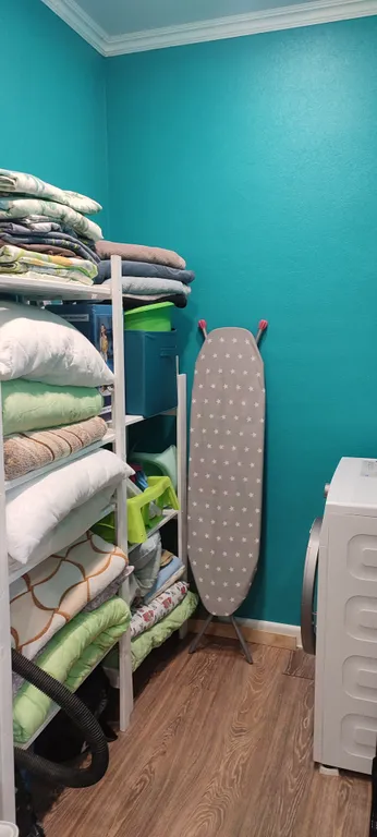 Евродвушка с отдeльной спальней и кухней с диваном