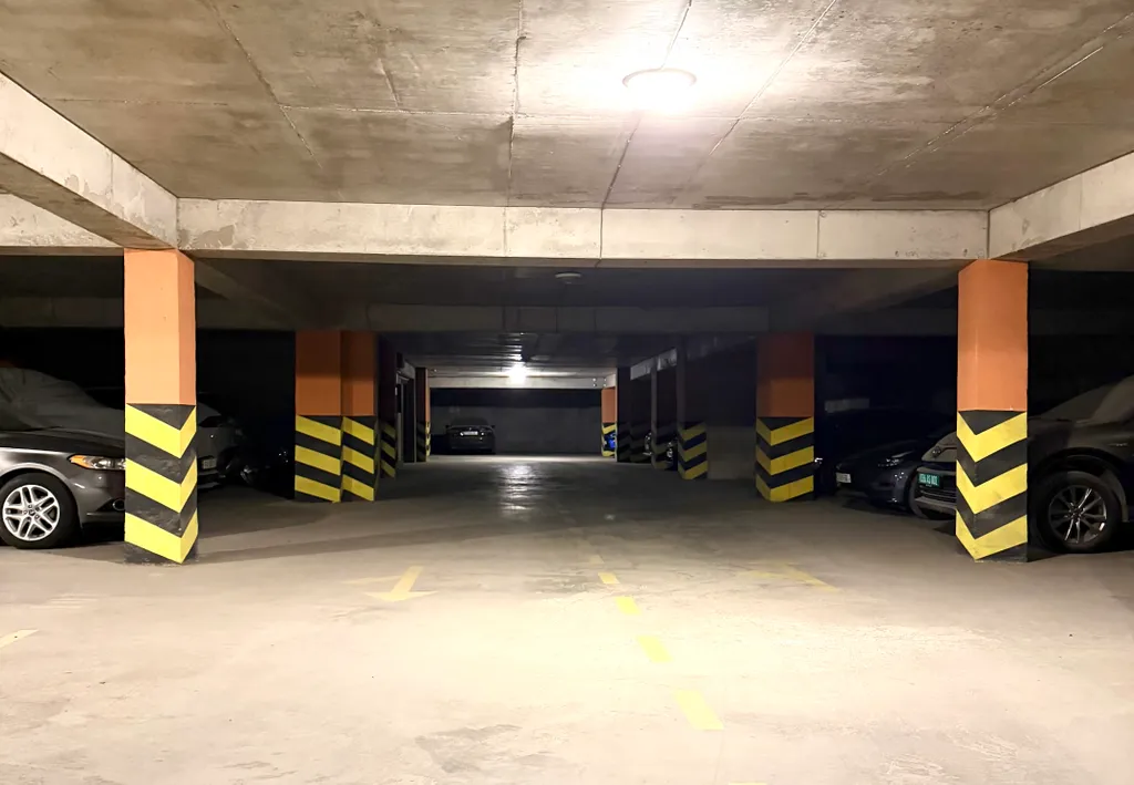 Уютно и стильно в центре города, близко к старому Тбилиси