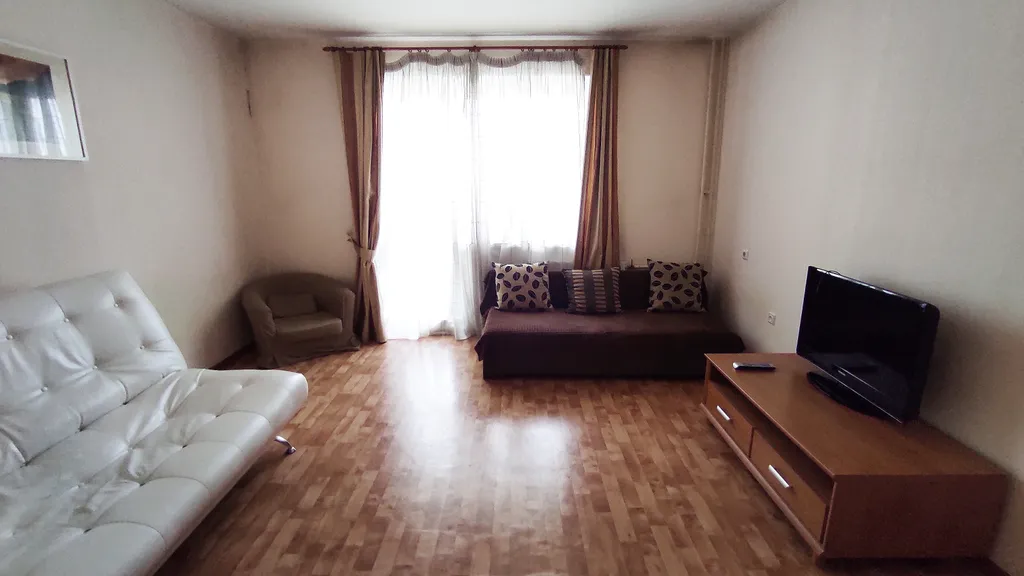 Двушка возле Галактики