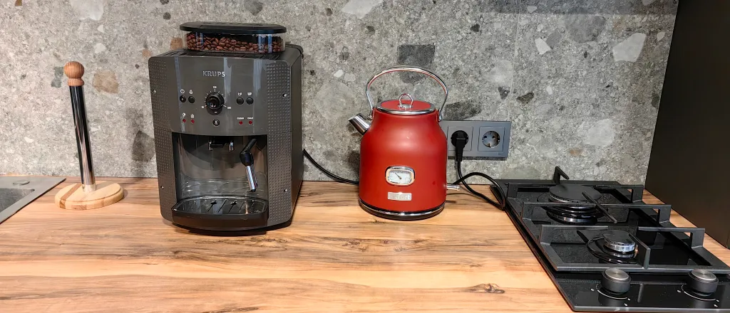 Шикарный коттедж с подогреваемым бассейном, сауной и зоной барбекю