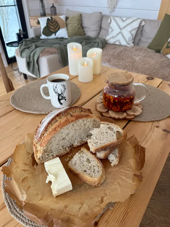 Уютный домик в лесу с горячим чаном