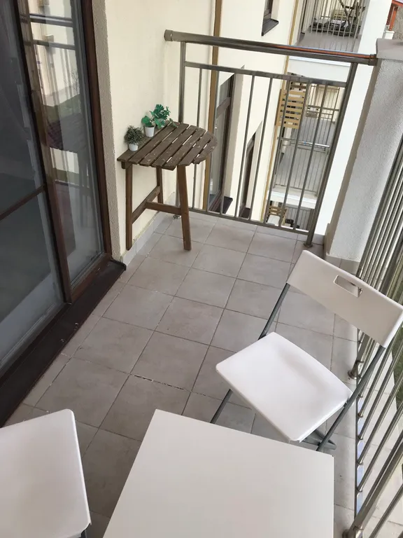 Уютная студия с террасой с видом на горы