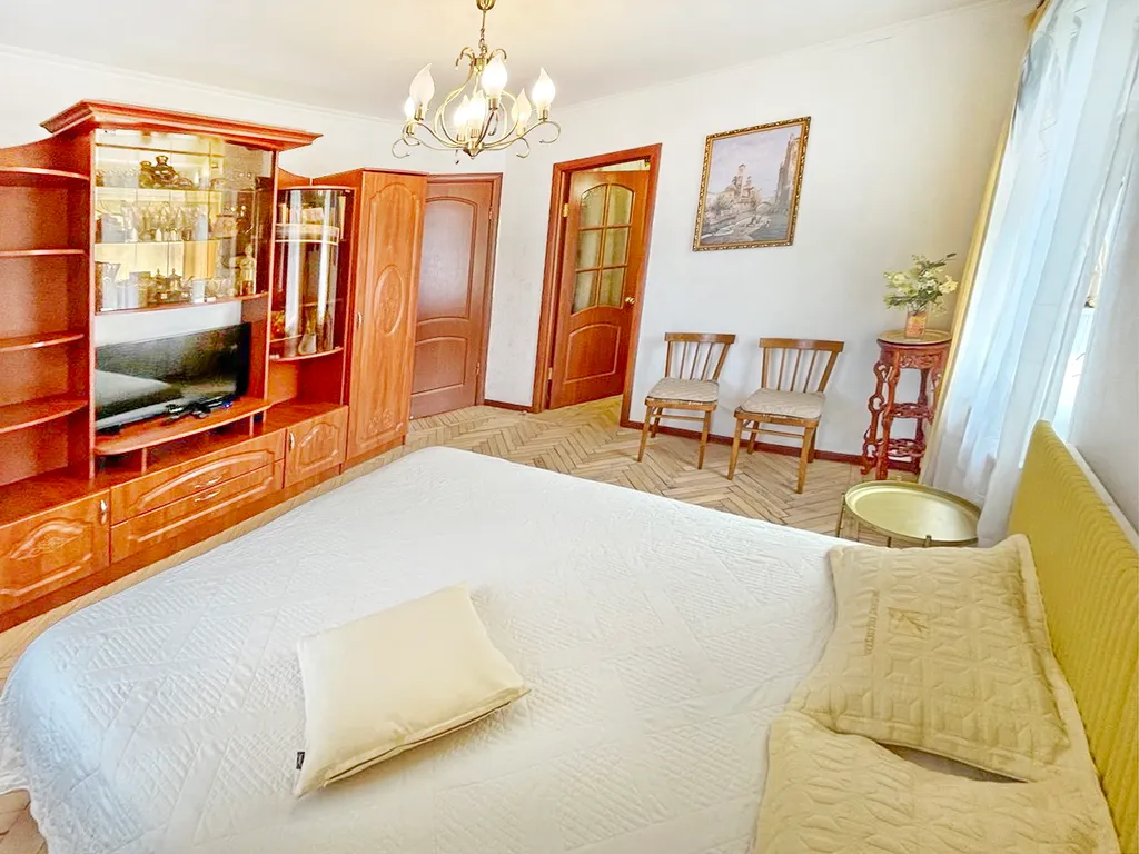 Cream rentspb apartment near metro Елизаровская