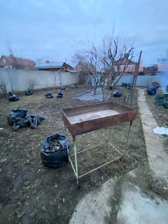 Большой двухэтажный дом