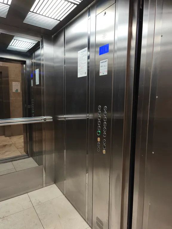 Просторная студия в доме бизнес-комфорт класса