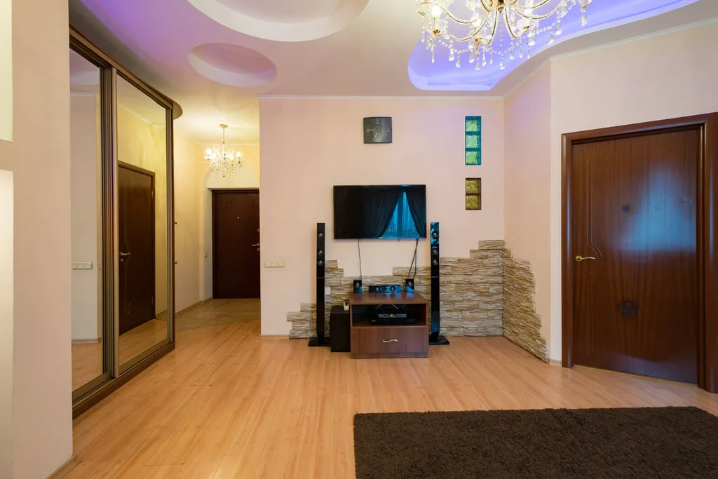 2 комнатная квартира в центре Алматы, рядом с ТРЦ Forum