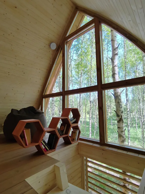 Лесной теремок с горячей купелью