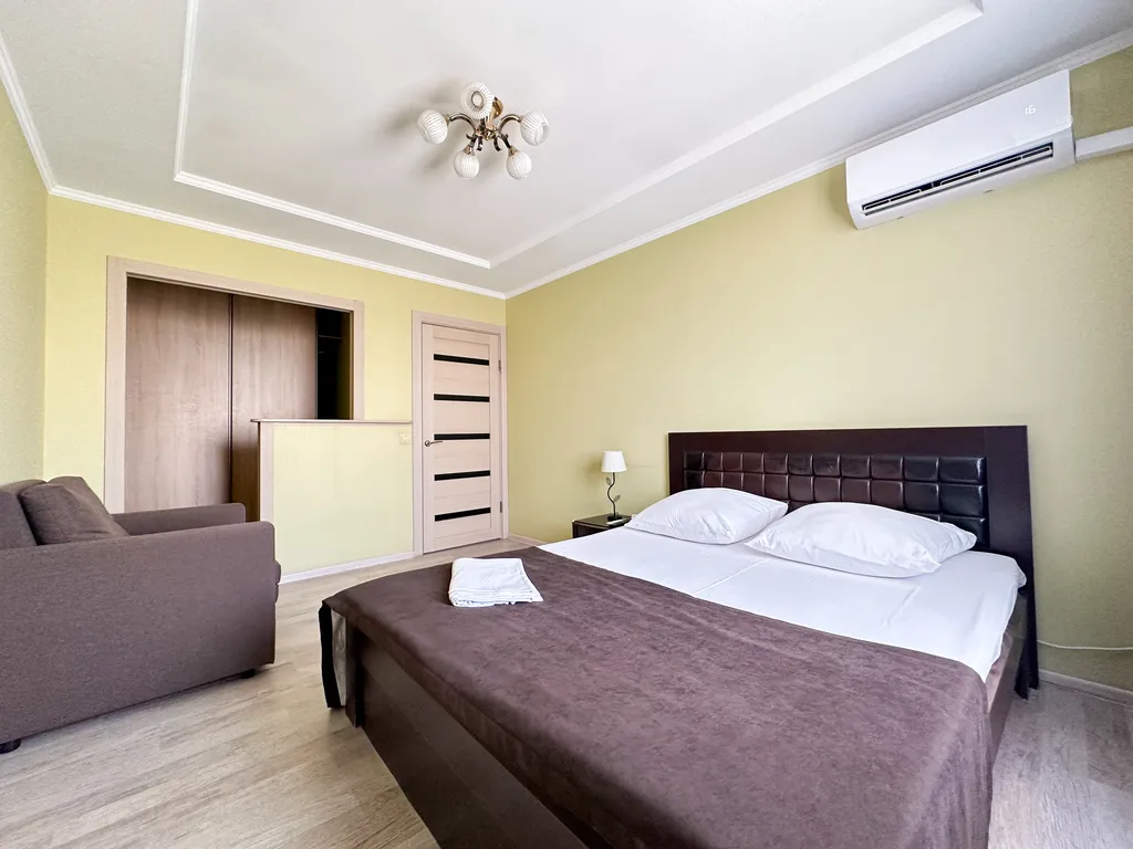 Квартира Уютные однокомнатные апартаменты рядом с ТЦ Парк Хаус — аренда посуточно в Тольятти