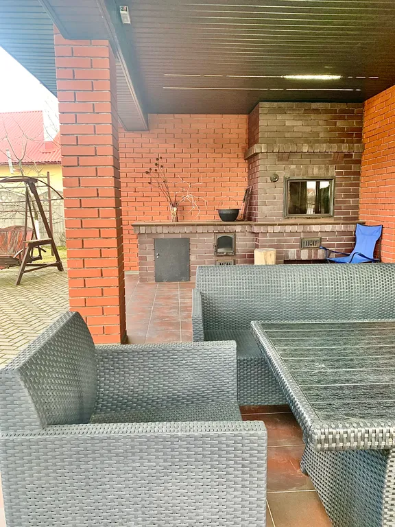 Домик у озера