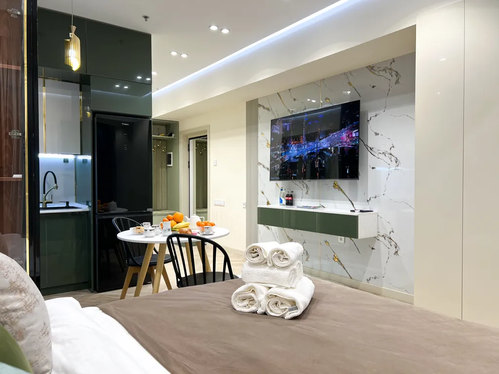 Уютная дизайнерская студия на 16 этаже в ЖК Modera Towers