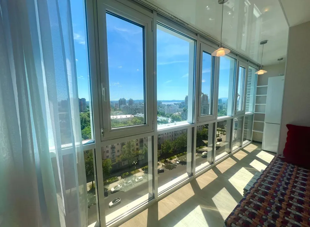 Красотка Мята в центре для гостей города и командированных работников