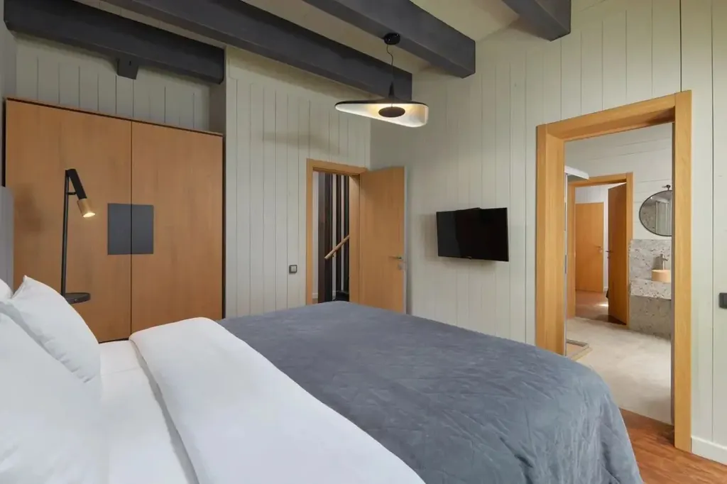 Коттедж 5-комнатный Дом — Москва