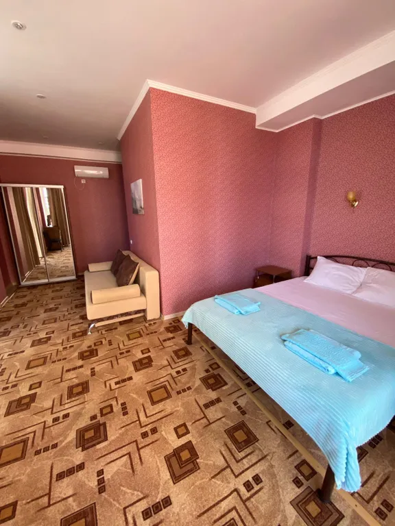 Квартира Комната — аренда посуточно в Лазурное