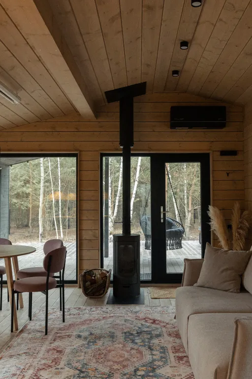 Дом в тихом заповедном лесу